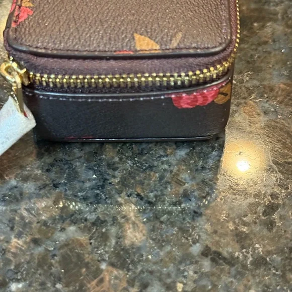 Coach Brown and Pink Floral Pill Box 🗃️ - Picture 4 of 12